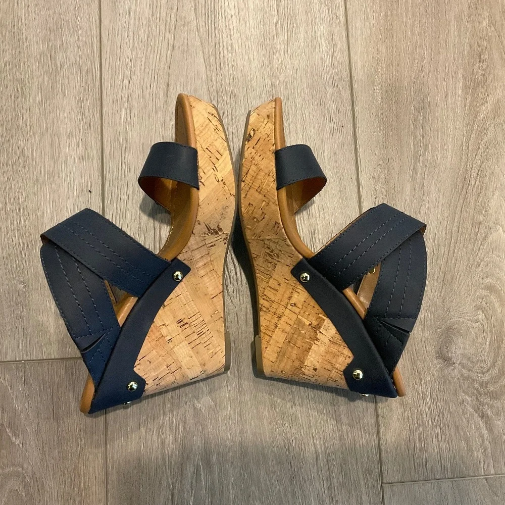 TOMMY HILFIGER Hilfiger Sandal Blue Slip On Size 9.5 NWOT - Picture 3 of 10